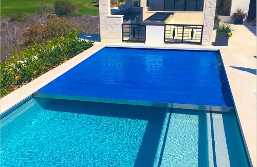 Polycarbonate swimming pool cover