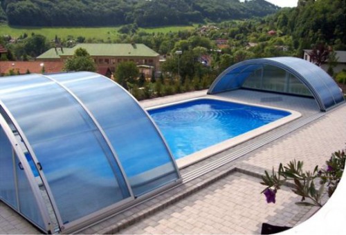 Polycarbonate swimming pool cover